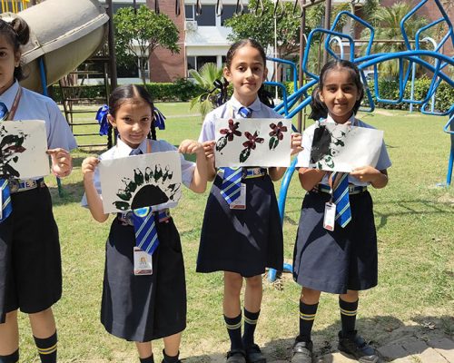 Nature detective outdoor activity