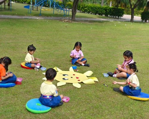 Tearing paper craft activity